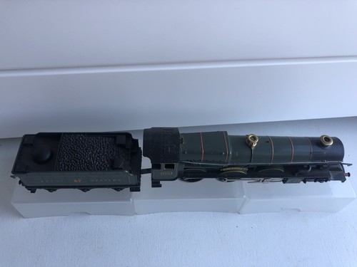 Lima 4-6-0 GWR Green King George V Locomotive Model Railway OO Gauge - Picture 4 of 7