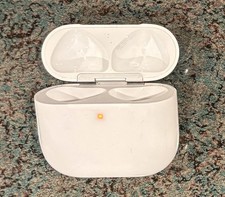 AirPods Wireless Charging Case
