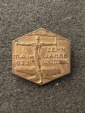 1933 Austrian Schutzbund 10th Anniversary Tinnie Badge Wien XIII (TM1990)
