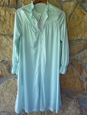 Vintage Lt Green Short Robe Nightgown Set Nylon Detailed
