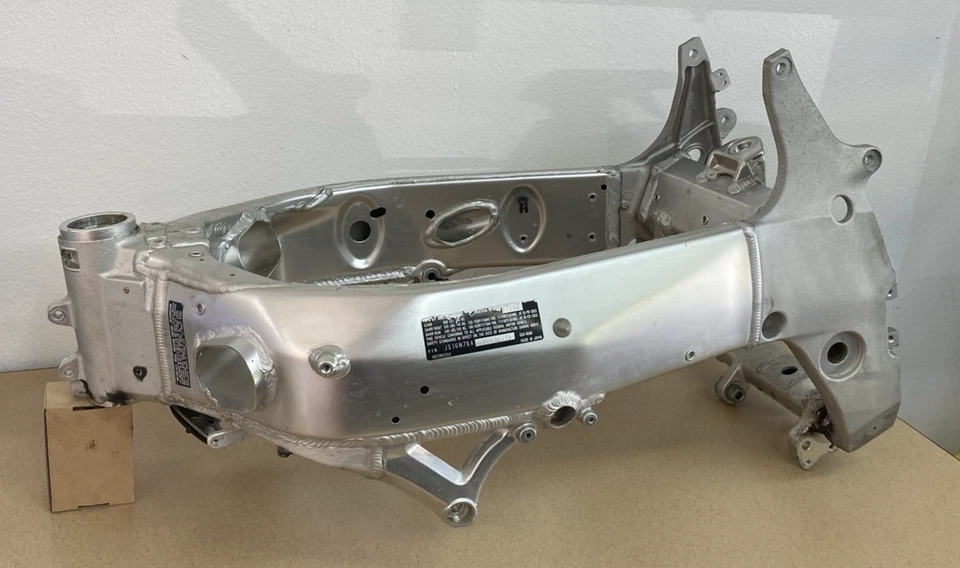 97-00 SUZUKI GSXR 600 GSX-R CLN EZ CUADRO CHASIS LISTO FÁCIL REG CA ROSA 2000 Foto 4 de 4