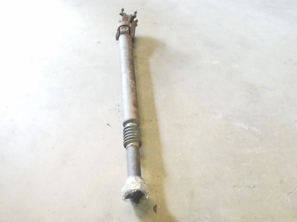 Eje de transmisión delantero - 6,8 L | Se adapta a Ford Excursion 2000-2005 Foto 2 de 4