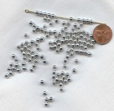 50 VINTAGE SILVER PLATED SMOOTH ACRYLIC 4mm. ROUND BEADS 828