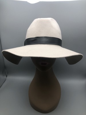 MSRP $133 Women s Hat Attack Ava Felted 100% Wool Hat Beige Size O/S USA *READ