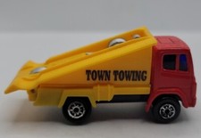 Maisto Town Towing Truck, Yellow Red.