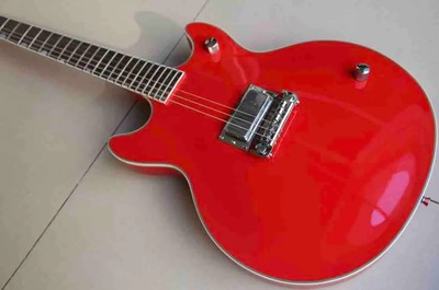 Factory Customized Electric Guitar Top Quanlity in Red with A Top Quality