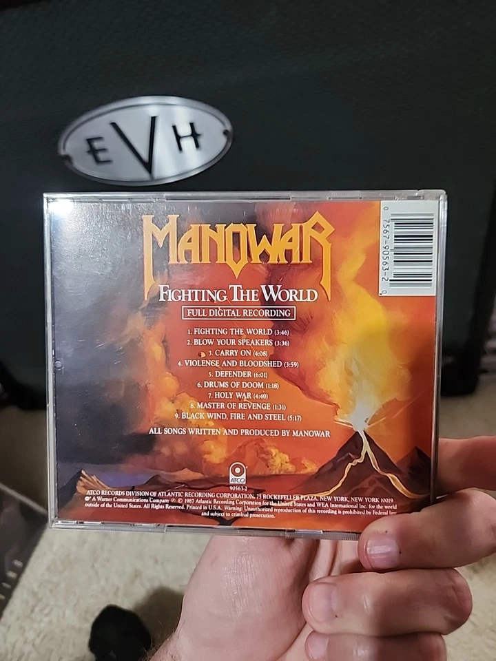Лот товаров Manowar 2 компакт-диска Kings Of Metal Fighting The World оригинальные настоящие 1-е издание очень хорошее состояние+ Atlantic - Изображение 4 из 4