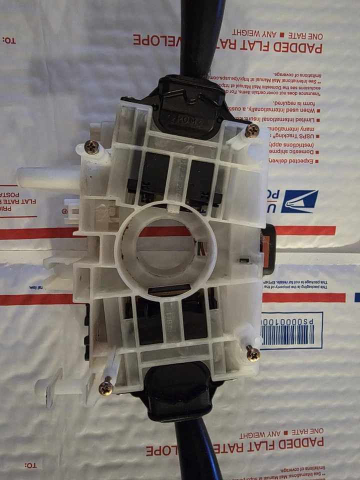 2003 SUBARU OUTBACK LEGACY CONJUNTO DE INTERRUPTOR DE COMBINAÇÃO GENUÍNO FABRICANTE DE EQUIPAMENTO ORIGINAL 83111AE43 - Imagem 2 de 4