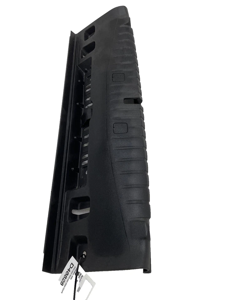 2020 2021 2022 2023 2024 BMW 840I GRAN COUPE REAR TRUNK SILL PLATE 51477435220 Foto 4 de 4