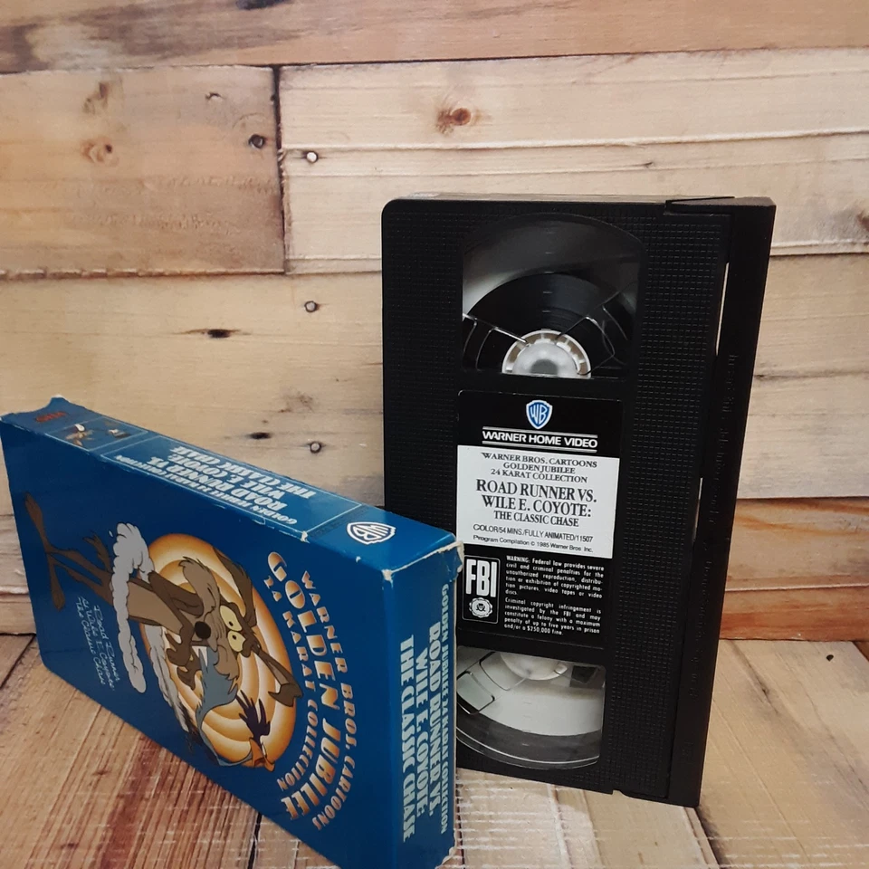 Road Runner vs Wile E. Coyote VHS Used Warner Bros Cartoons Classic Foto 4 de 4