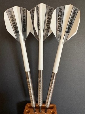 Schönes Set nagelneu (ohne Box) 24 Gramm 90% Tungsten Darts