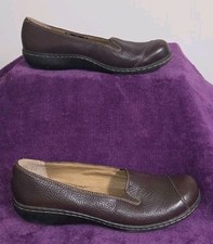 Women's Clarks Size 8 Leather Brown Slip on Loafer Shoes