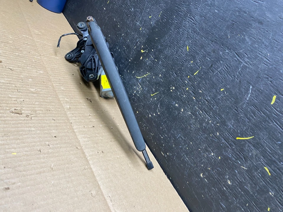 2013 至 2019 年福特 Escape 后挡风玻璃刮水机原始设备制造商 V1574 DG — 第 3/4 张图片