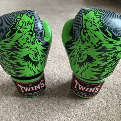Zwillinge Boxhandschuhe Zwillinge Special ''Wolf'' Edition Boxhandschuhe seltenes Design 