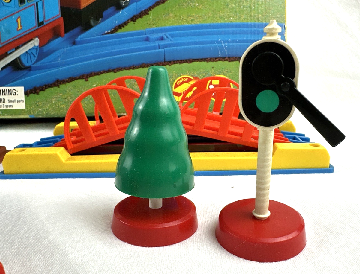 Thomas the Tank Engine & Friends 7401 Medium Set 1998 Tomy, READ