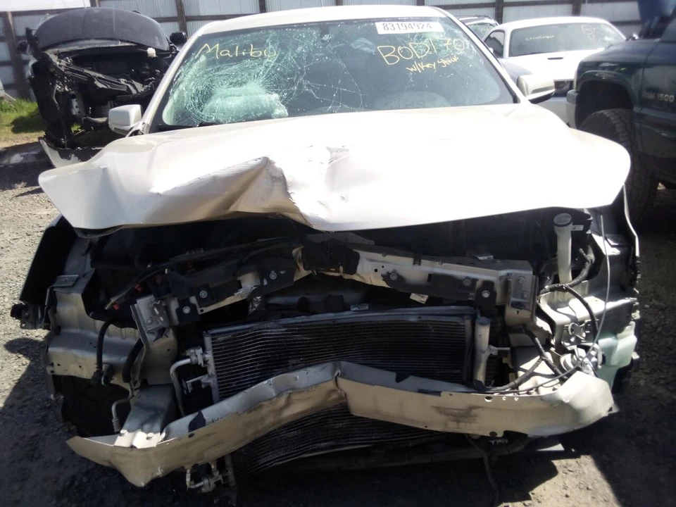 Used Rear Left Door Vent Glass Rear fits: 2013 Chevrolet Malibu Rear Left Grade — 第 2/4 张图片