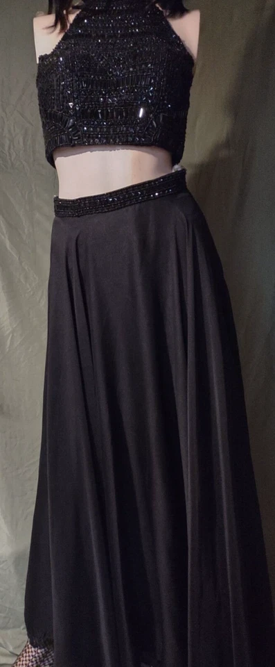 Talla 2 Sherri Hill Vestido Dos Piezas Cuentas Cuello Alto Top Largo Satén Baile de graduación/Formal Foto 3 de 4