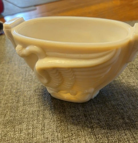 Vintage 1930-40s Depression Glass Swan Dish Bowl. Excellent Condition