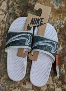 nike benassi lx