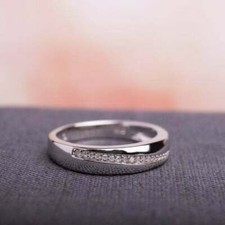 0,20 kt Diamant 14 kt Wei&szlig;gold &uuml;ber Jahrestag Ehering simulierte Gr&ouml;&szlig;e 7,5