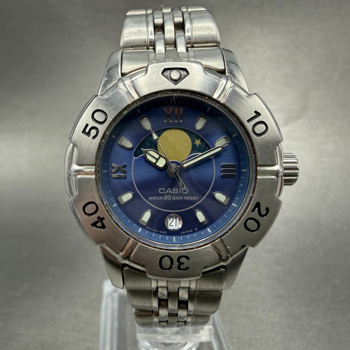 Casio Moonphase Dive Watch Women 31mm Blue Dial Steel Date Round 