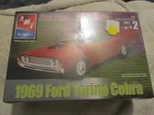Sealed AMT 31745 1969 FORD TORINO COBRA Street Custom 1/25 Model Car BRAND NEW
