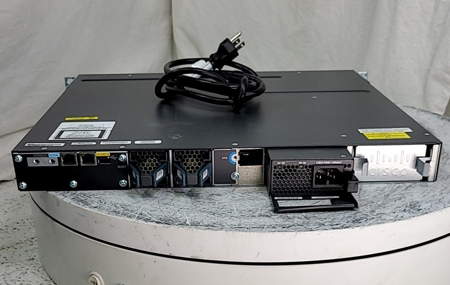 CISCO Catalyst 3560-X WS-C3560X-48PF-S 48-port Catalyst Switch SEE