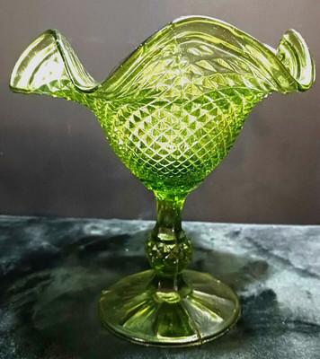 Vintage Diamond Point Olive Green Pedastal Candy/Compote Dish/Bowl w/Ruffle Edge