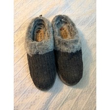 Skechers BOBS Gray Black Faux Fur Lined Slippers Women's 9M Cozy Shoes