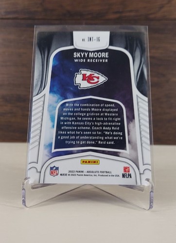 2022 Absolute #INT-16 Skyy Moore Introductions Rookie Red RC /100 Chiefs - Picture 2 of 2