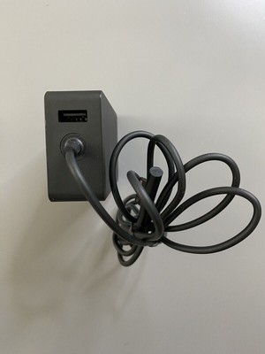 Microsoft Surface Pro Netzteil 15V 4A 5V 65W Power Supply 1706