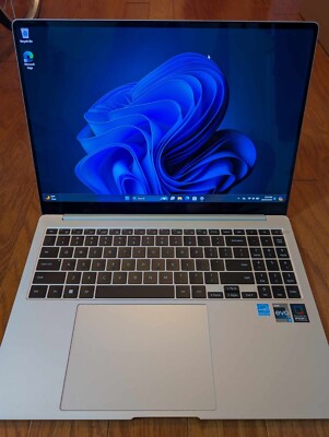 Samsung Galaxy Book3 Pro 16'' (1TB SSD, Intel Core i7 13th Gen., 5.00 GHz, 16GB)