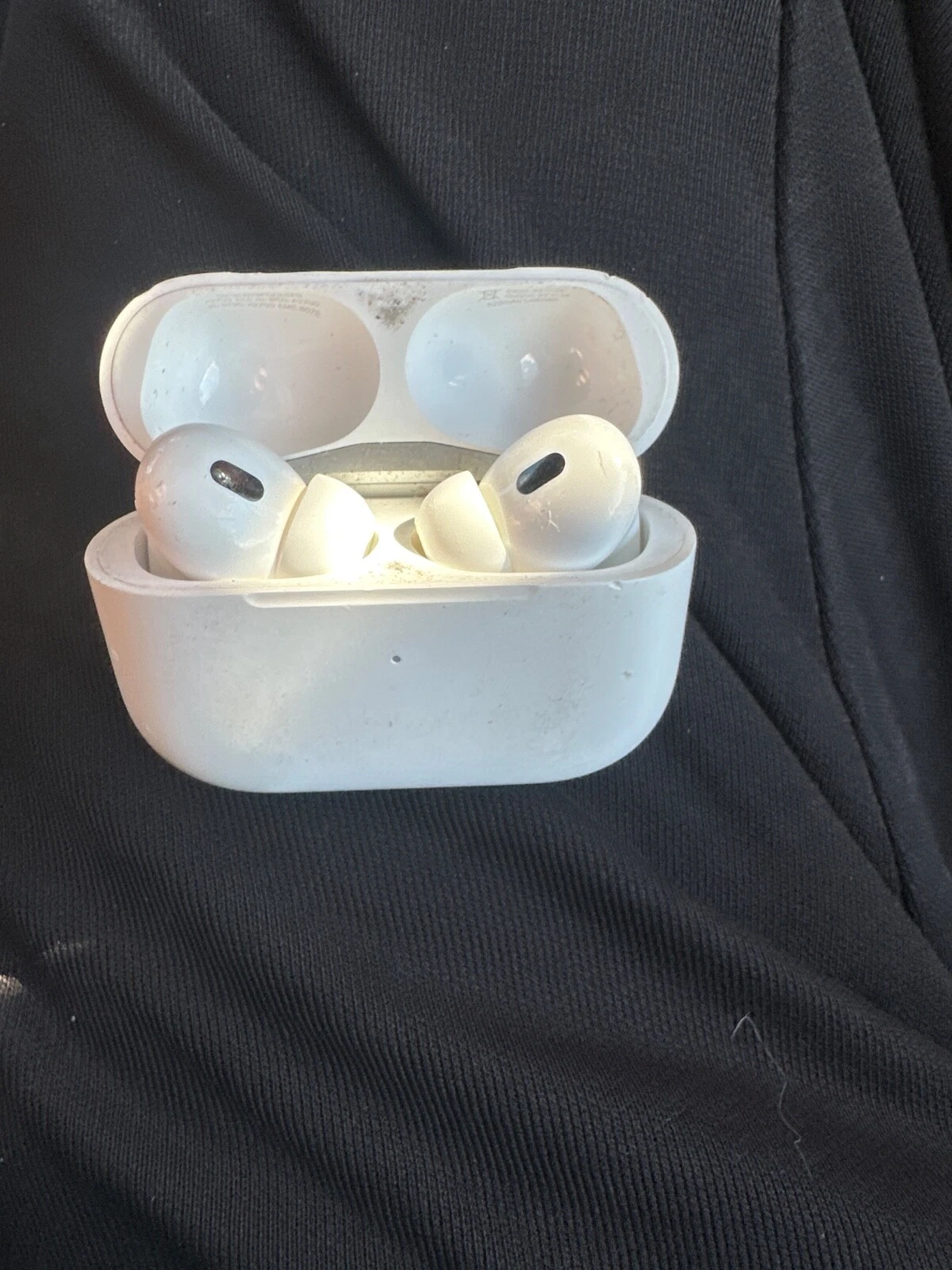 Apple AirPods Pro 2nd Generation with MagSafe Wireless Charging Case - White
