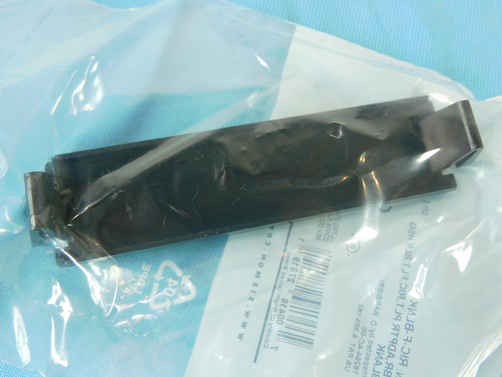 Siemon RIC-F-BLNK-01 Fiber Adapter Plate, Blank - Black