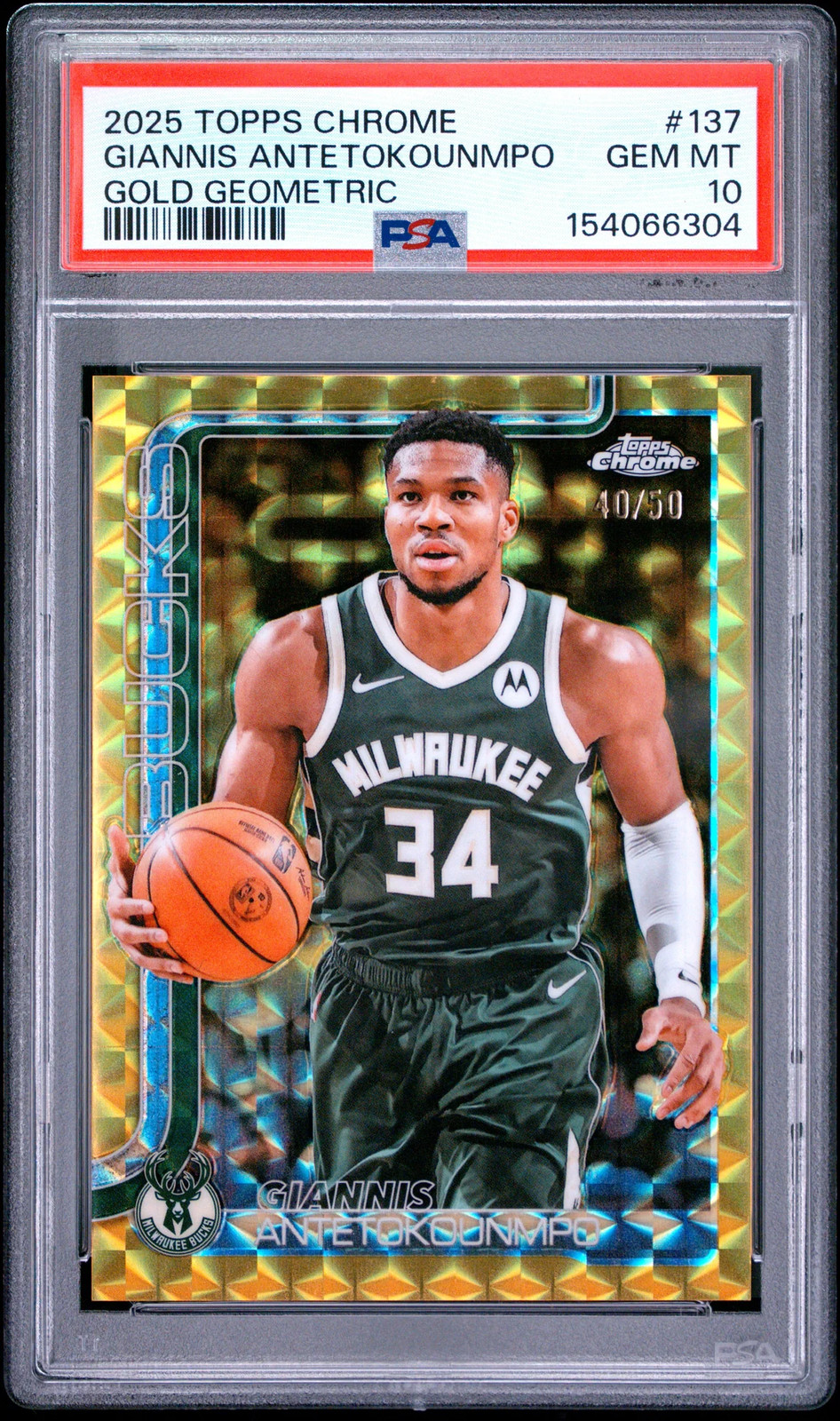 2025 Topps Chrome Giannis Antetokounmpo Gold Geometric /50 #137 PSA 10