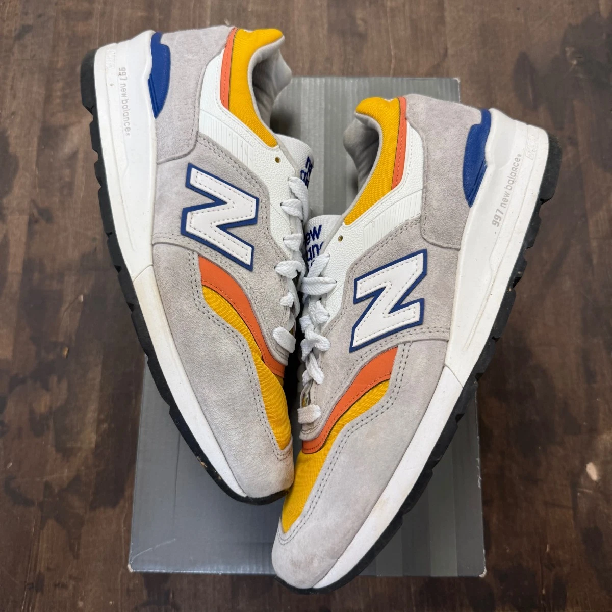 Las mejores ofertas en New Balance 997 Made In USA Grey Orange | eBay