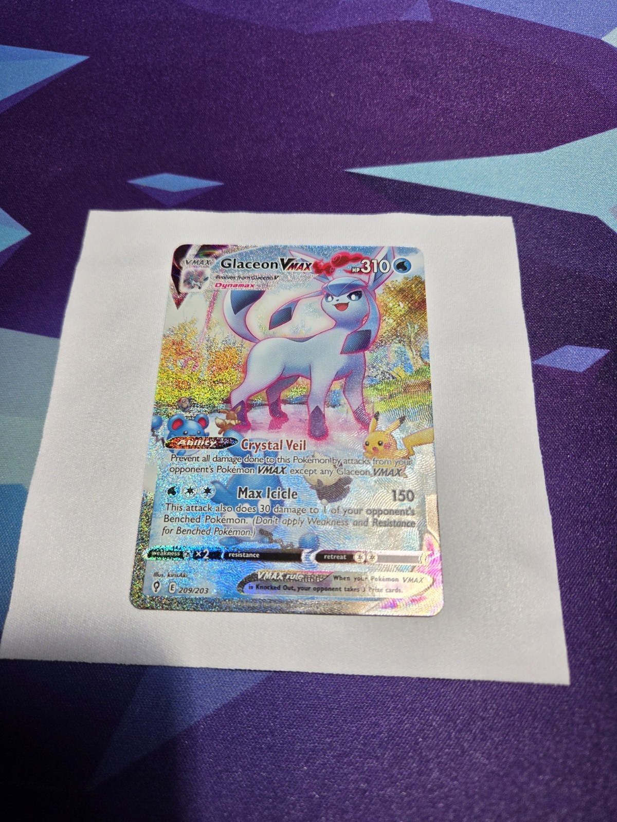 Pokémon TCG Glaceon VMAX Evolving Skies Holo Ultra Rare Card 209/203
