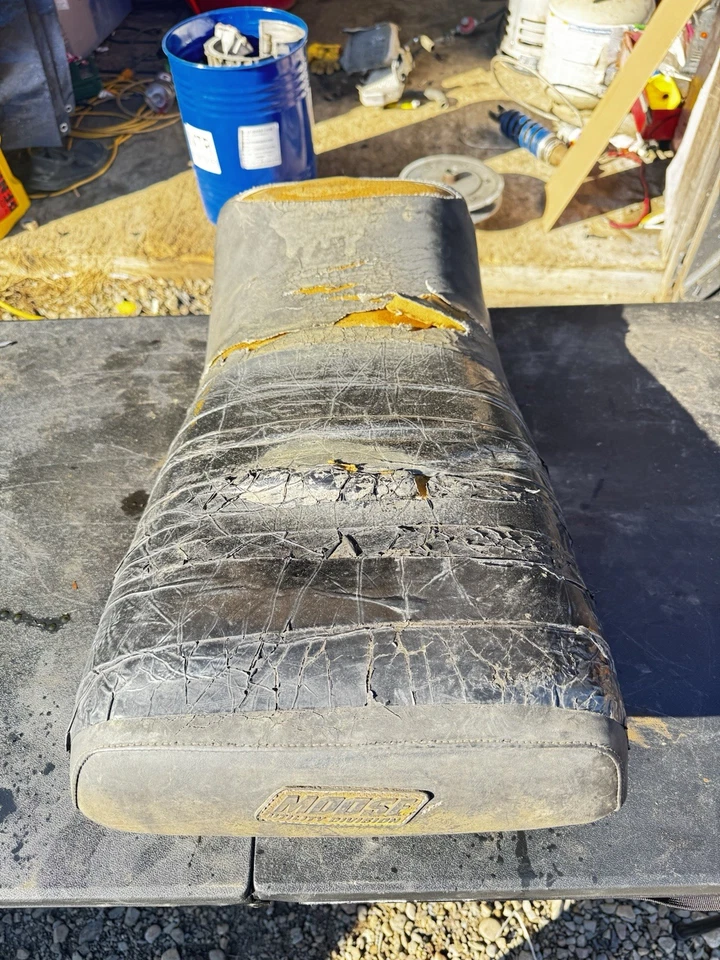 02 Honda Recon 250 OEM asiento necesita cubierta Foto 4 de 4