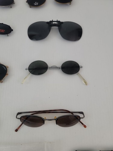 LOT OF 27 VINTAGE SUN CLIP eyeglasses GOLD BLACK SUNGLASSES assorted size new - Picture 5 of 12