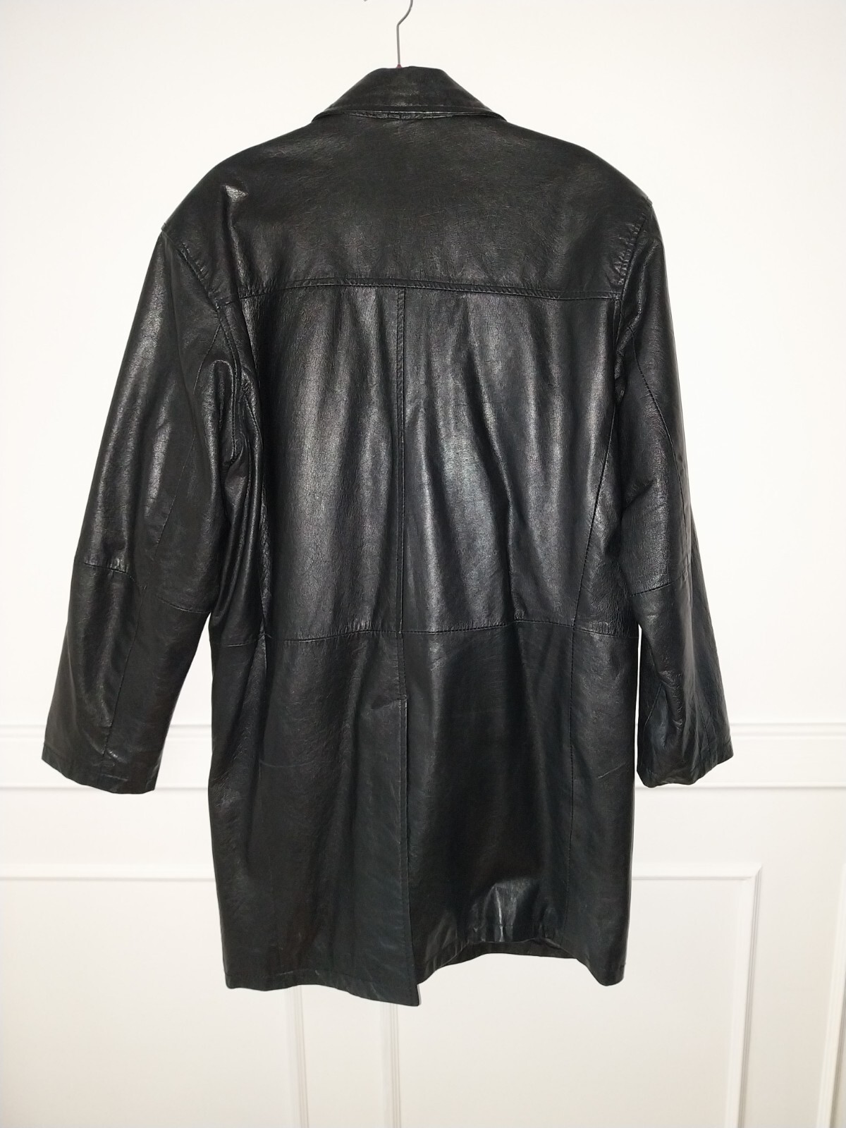 MENS "MATINEE"KNEE LENGTH BLACK LEATHER JACKET, ARMPIT TO ARMPIT =22