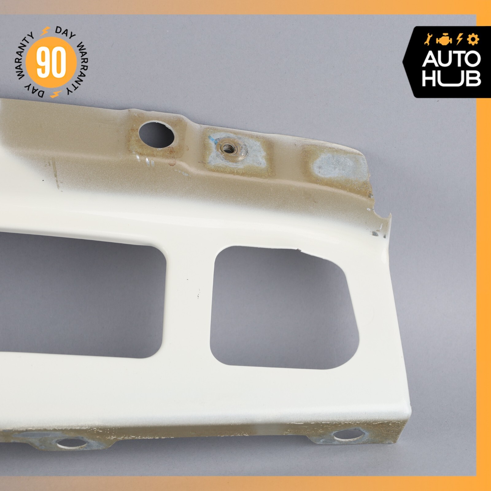 08-19 Maserati GranTurismo Front Left Side Fender Top Mount Bracket OEM 11k