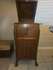 Antique VICTOR VICTROLA PHONOGRAPH VV-Xi TALKING MACHINE Record Player, OBO