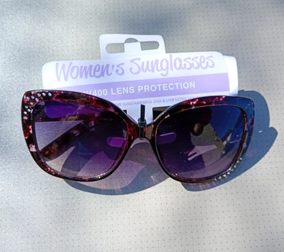 Foster Grant Sunglasses Oversized Women’s UV400 100% Protection UVA UVB BNWT - Image 1 of 4