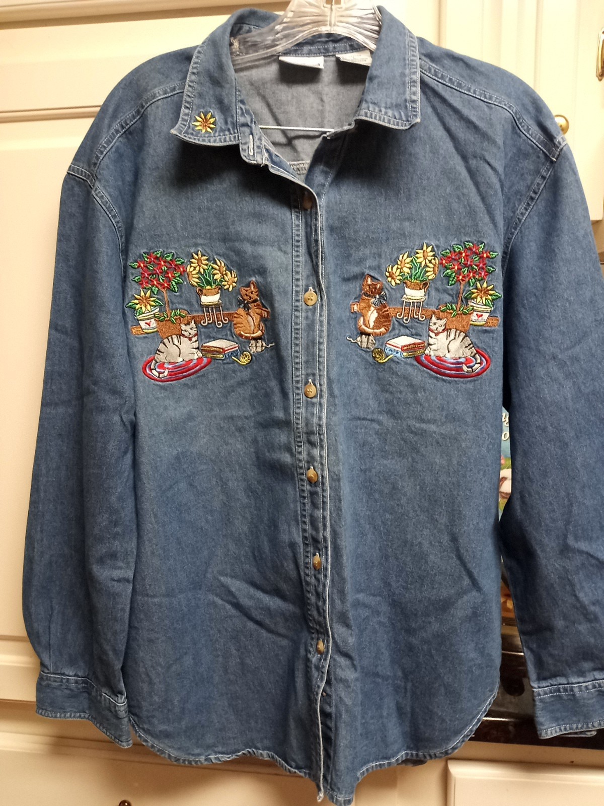 Vintage Women's Bobbie Brooks Embroidered Cats Books Denim Shirt~L/S ~Size Large