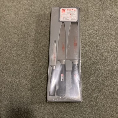 Brand new in original box ZWILLING J.A. HENCKELS 35048 -000 Knife Set - 3 Piece