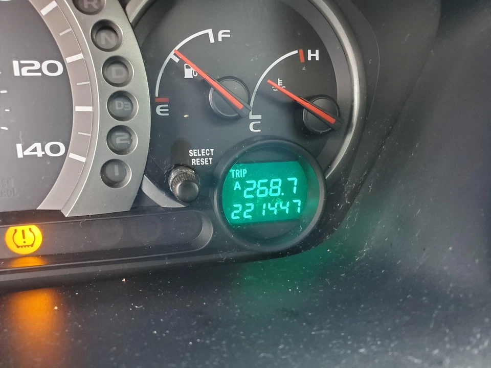 Manija de puerta interior delantera izquierda (gris helecho/gris claro) Honda Pilot 2003-2005 Foto 4 de 4