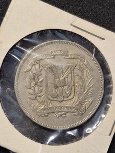 1967 DOMINICAN REPUBLIC Medio Peso 12 1/2 Grams Liberty Indian woman
