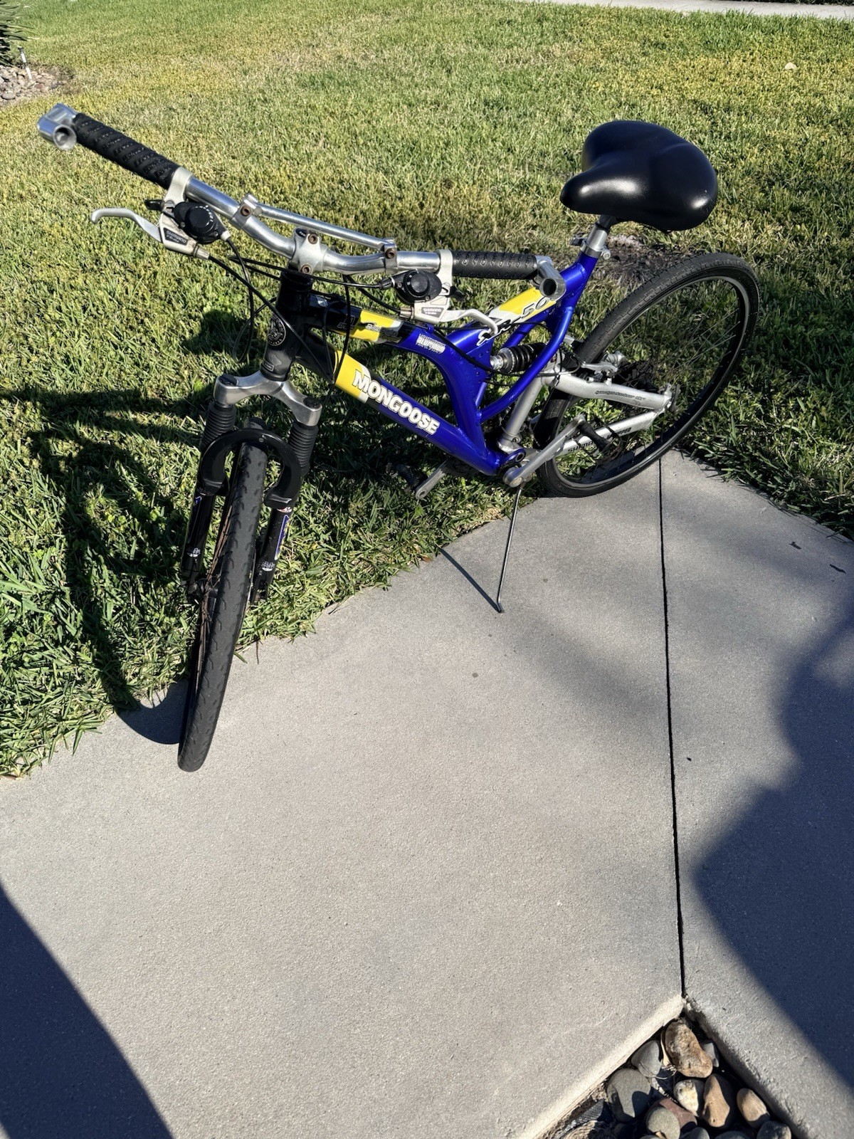 Mongoose XR-75 26" Full Suspension 21-Speed Mountain Bike