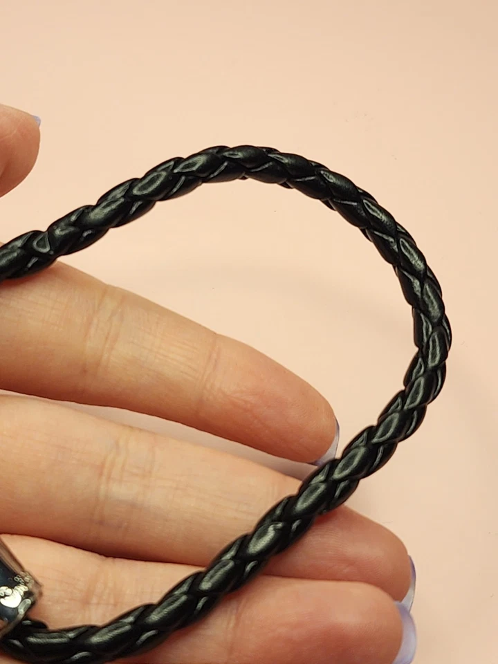 MLB Chicago Cubs Cincinnati Reds Black Rope Magnetic Bracelet Souvenir Official - Image 4 of 4