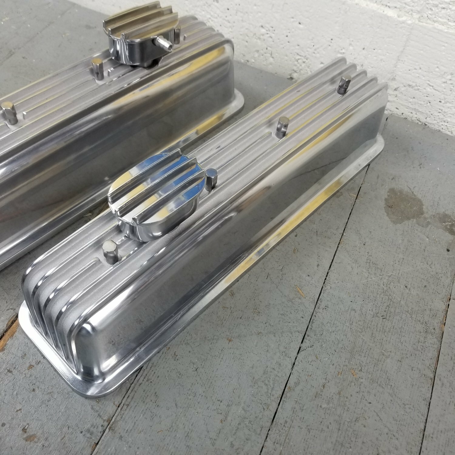 SBC Center Bolt Finned Valve Covers/ PCV Breathers Small Block Chevy